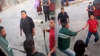 Pelea callejera [upl. by Yadroc]