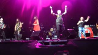 Fermin Muguruza  Zuloak Sarri Sarri Kortatu  Bilbao Live Festival [upl. by Prissie751]