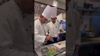 Este chef hizo algo inesperado en la cocina 😂 [upl. by Euseibbob]