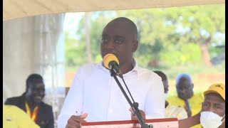 Hamis Kiggundu giving his opinions to honourable members of Parliament of Uganda at kyankwanzi [upl. by Hanley376]