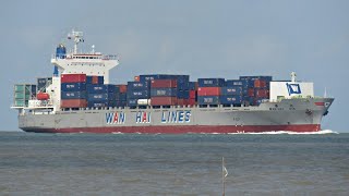 WAN HAI 215 Wan Hai Lines container ship  Madura strait 18012019 [upl. by Godliman]