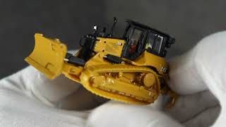 Overview DieCast Masters HO Scale CAT D5 Dozer Item 85953 [upl. by Dawaj]