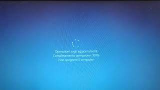 Schermata aggiornamento Upgrade Windows 10 Non spegnere il computer operazioni sugli aggiornamenti [upl. by Ailehs712]