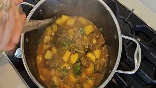 quot Shaljam Gosht with a Frozen meat Container quot Bajias Cooking [upl. by Nevad728]