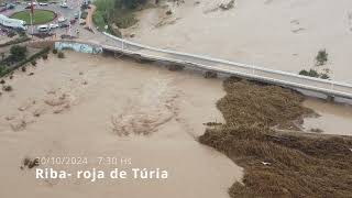 📽️ El río Turia desbordado a su paso por Ribarroja del Turia 30102024 🌊🚁 [upl. by Adeline]