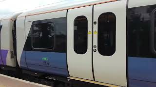 Elizabeth Line Class 345 Departing  First Great Western Class 387 Passing Maidenhead Station [upl. by Elletse]