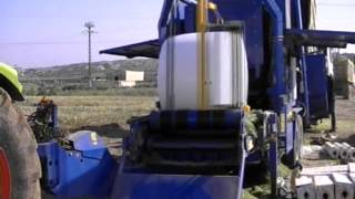 ensilage et enrubannage agroplus algerie 00 213 5 50 71 77 74包扎青贮玉米 [upl. by Eekaz608]