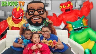 ZZ Dad Transforms into Goo Goo Toonz Ninja Challenges with Heroes of Goo Jit Zu Series 2 [upl. by Ecerahs]