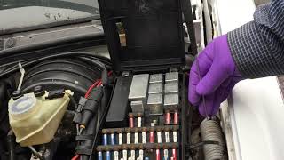 Fuses and tips how to troubleshoot fuse issues on Mercedes Benz W123 W126 [upl. by Eckhardt669]