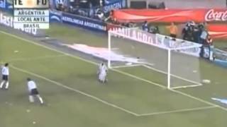 Invente Román Invente  Golazo de Riquelme a Brasil [upl. by Adnahsam]