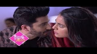 Preeta And Karans Romantic Kissing Sequence  Kundali Bhagya  TV Prime Time [upl. by Ilatfen]