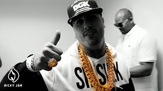 Nicky Jam en el Choliseo S19  Cosculluela [upl. by Enilram350]