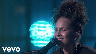 Alicia Keys  Fallin Live from Apple Music Festival London 2016 [upl. by Friede]