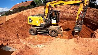 Der Arme Bagger  Liebherr A920 mit Felsfräse u Tiltrotator Baugrube erstellen  Erdarbeiten GoPro [upl. by Bette-Ann]