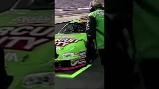 Bobby Labonte has power steering fluid leak falls off lead lap late in 2000 Chevy Monte Carlo 400 [upl. by Mommy107]