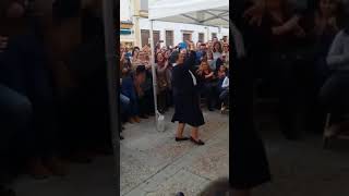 Rosario Flores y Gitana Mayor bailando Zambomba navideña Jerez [upl. by Saisoj479]