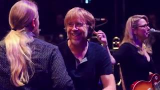 Tedeschi Trucks Band  quotMountain Jamquot with Trey Anastasio [upl. by Gabrielson]