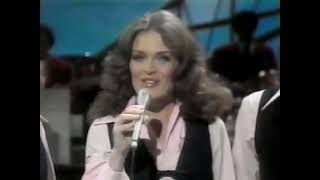 Gail Farrell the Aldridge Sisters amp the Otwell Twins with Happy Together 1979 [upl. by Eimmis169]