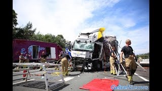 Zwaargewonde na groot ongeval op A12 weg tot 2000 uur dicht [upl. by Ariayek150]