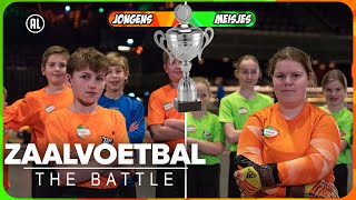 Wie wint deze spannende pot voetbal  Battle Zaalvoetbal  Zappsport [upl. by Park]