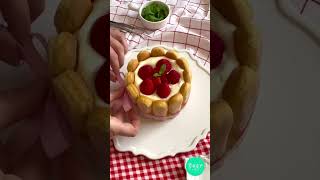 شارلوت فراوله 🍓 charlotte strawberry cake food reels dessert شارلوت فراولة وصفاتماماسيسي [upl. by Nnyrat739]