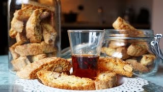 Cantucci toscani alle mandorle  Le video ricette di Lara [upl. by Lehcsreh]