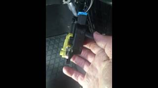 VW Golf Mk5 Climate control flap actuator [upl. by Ishmul]