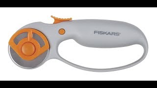 Fiskars 1952101001 Comfort Loop Rotary Cutter 45 mm [upl. by Kristine]