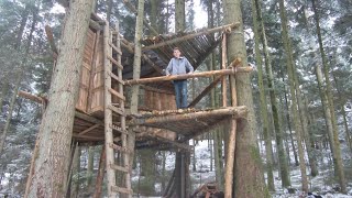 Comment construire une cabane en forêt 🌴 [upl. by Dyrraj]