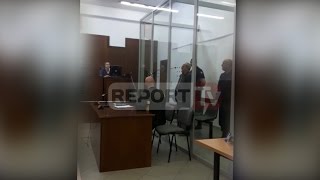 Report TV  Mësuesi i matematikës del në gjyq Se kam ngacmuar nxënësen [upl. by Inahs]