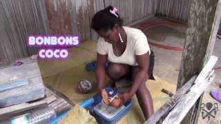 Recette des Bonbons Coco quotspécialequot Côte Est de lÎle Sainte Marie Madagascar [upl. by Neirbo]