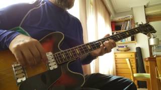 Élite Crucianelli 1965 Demo bass [upl. by Siduhey994]