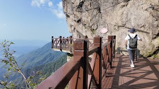 Walking Tour on Cliffside Plank Road of Wugong Mountain Pingxiang Jiangxi China  4K [upl. by Lyrac]