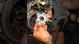 Bajaj Pulsar 180 Clutch Plate Fitting clutch clutches automobile [upl. by Edsel552]