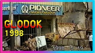 JAKARTA 1998 Naik Mesin Waktu ke GLODOK 20 tahun yang lalu [upl. by Rahal]