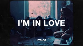 Snøw amp Laeland  im in love but Lyrics [upl. by Neddie]