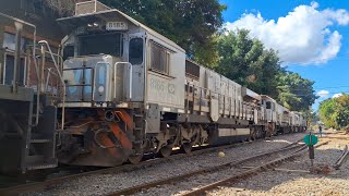 Trem socorro fazendo translado de 2 locomotivas EMD GT46ACe passando por Itaúna MG [upl. by Nolat524]