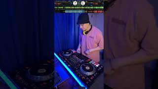 Soltera Remix vs Soltera Shakira  Mash Up en vivo djserato [upl. by Nimajnab]