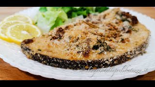 Pesce spada impanato e gratinato in forno Ricetta facile per un pesce morbido e ricco di gusto [upl. by Adalie125]