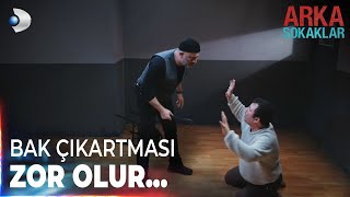 Mesut sorgu odasında şov yapıyor  Arka Sokaklar 675 Bölüm [upl. by Jardena]