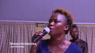 MARTHA NANAKA  MWANCHINDAMIKA Live Just worship [upl. by Val]