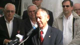 Senator George Voinovich speaks to the Cleveland Serbian community [upl. by Nort]