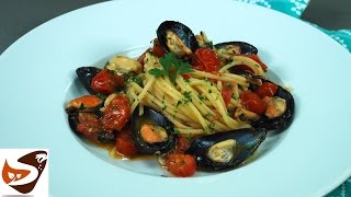 Spaghetti con le cozze ricetta velocissima e buonissima – Primi di pesce [upl. by Bently]