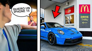 COMPRÉ Y REGALÉ TODO LO QUE ME PIDIERON EN EL DRIVE THRU EN EL PORSCHE GT3  Yair17 [upl. by Reteid]