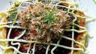 Video receta Como preparar okonomiyaki o pizza japonesa  How to Make Okonomiyaki [upl. by Nabila436]