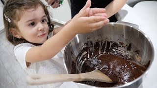 RECEITA DE BROWNIE DE CHOCOLATE COM A LAURA  Família Brancoala [upl. by Atoked]