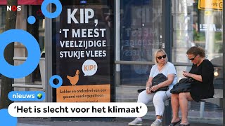 Steeds meer gemeentes stoppen met reclames voor vlees en vliegen [upl. by Ahsieat]