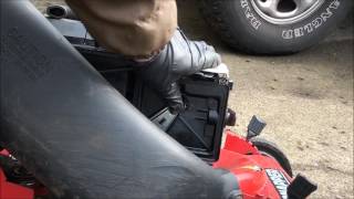 Hard to Start How To Check the PRIMER BULB on a Briggs and Stratton Lawnmower Engine [upl. by Nylirrehs]