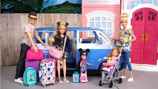 Familia Barbie amp Ken Empacan sun Maletas y Viajan en Avion [upl. by Bobinette]