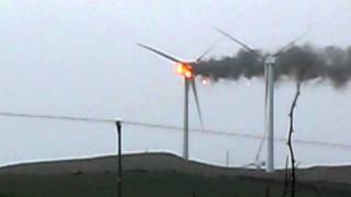 Windfarm turbine fire Ardrossan 081211 [upl. by Uon]